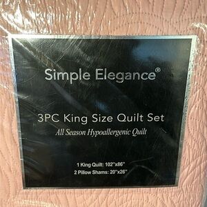 Simple Elegance King Size Quilt / Coverlet Quilt Set Hypoallergenic color blush